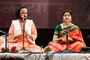 Pt. Kaivalya Kumar Gurav & Kalyani Salunke peforming at Abhang Rang Programme